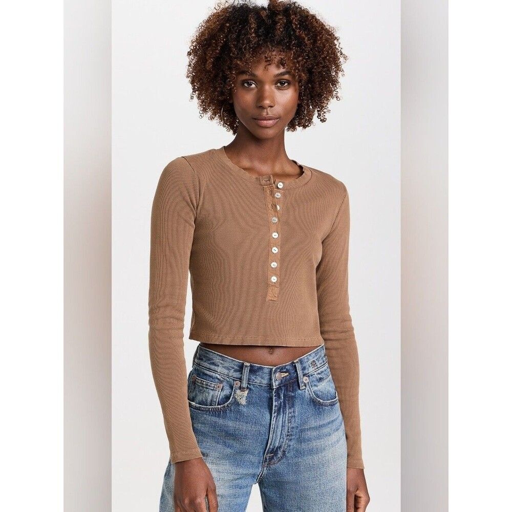 AMO Sassy Henley Tee Walnut XL